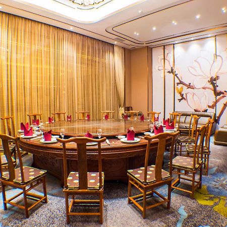 Zhongshan Guzhen Huayu Landmark Hotel エクステリア 写真