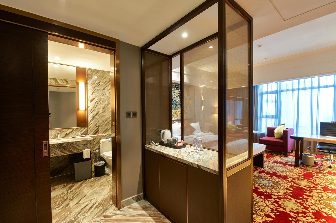 Zhongshan Guzhen Huayu Landmark Hotel エクステリア 写真