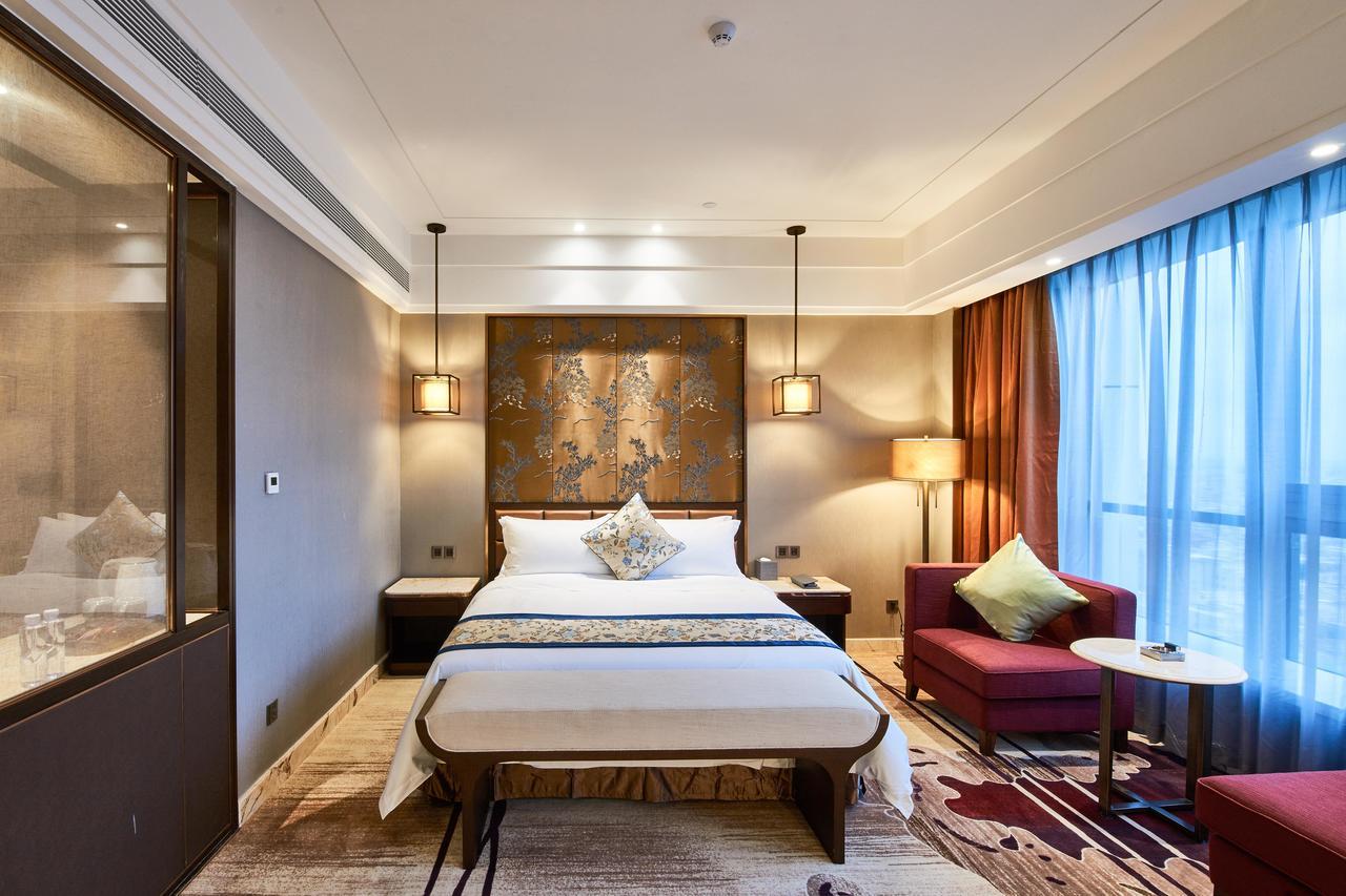 Zhongshan Guzhen Huayu Landmark Hotel エクステリア 写真