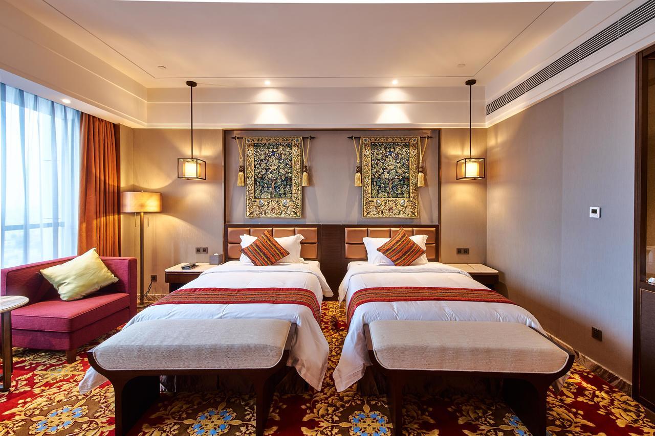 Zhongshan Guzhen Huayu Landmark Hotel エクステリア 写真